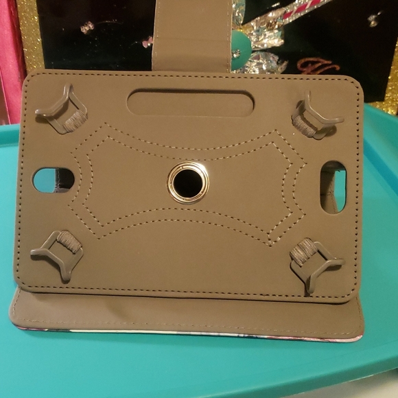 Universal Table case - Picture 4 of 4